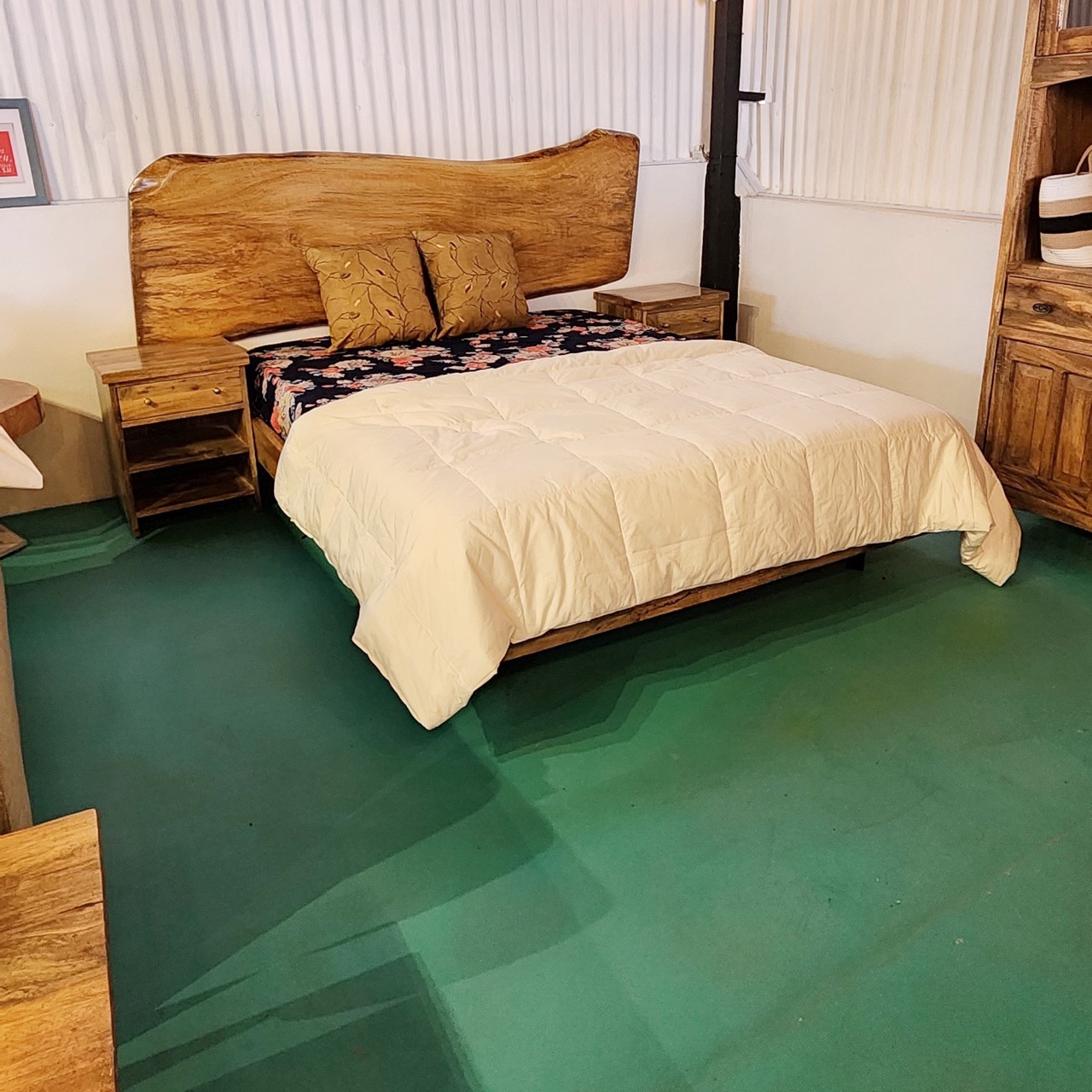 Dragon Floating Beds